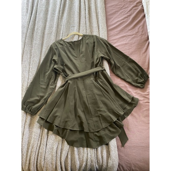 Cosonsen | Ruffle Mini Dress - Picture 5 of 10